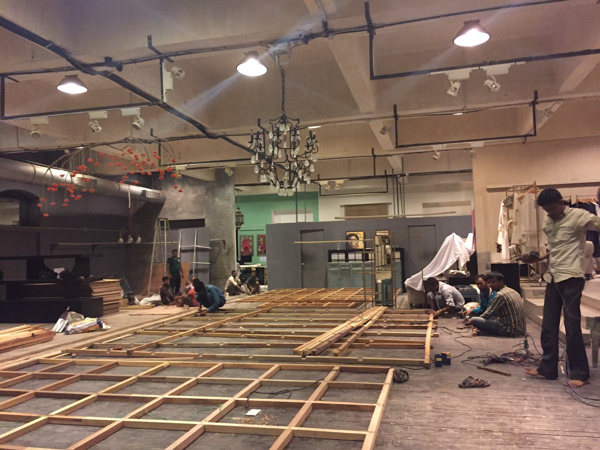 flowperspective's tweet image. You know what they say... Only the boring get bored 🎨

#makecreateshare happening all over this space!

#newcollection coming soon ⛩🏮🎋🉐🛍🎁