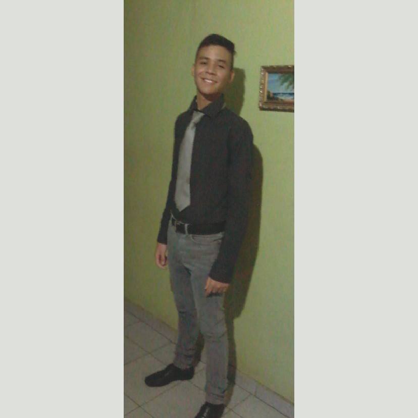IsmaelDiaz54's tweet photo. Buenas. #MartesDeGanarSeguidores #SIGUEMEYTESIGO https://t.co/RamRblppsF