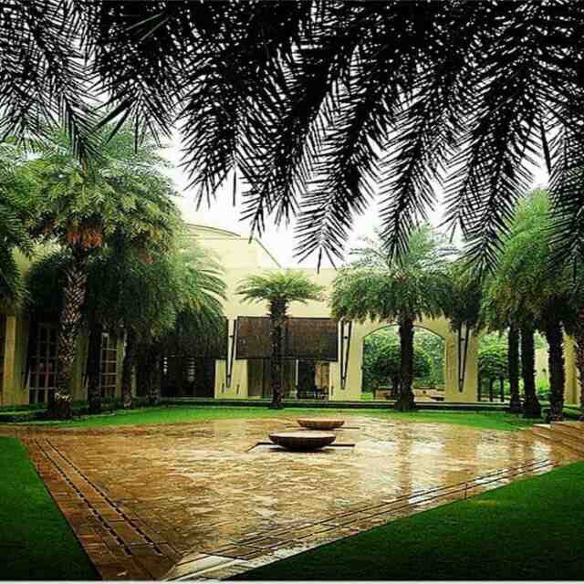 clubsixtynine30's tweet photo. @OberoiGroup #OberoiDirect View of palm courtyard during monsoon at Trident Gurgaon. https://t.co/i9UITsSxjd