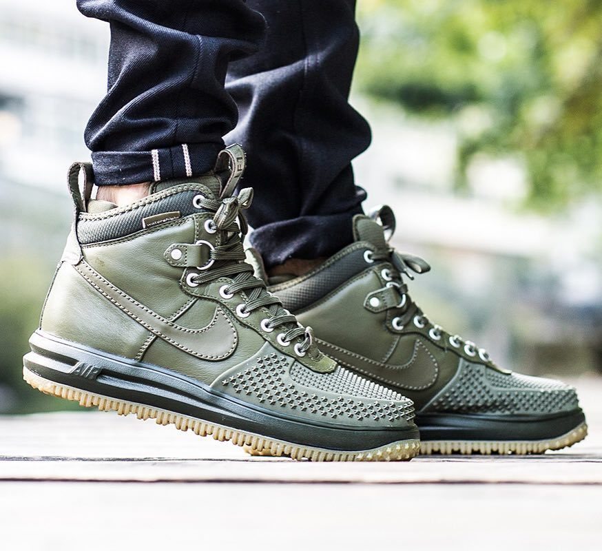 kicksonfire's tweet photo. Fall is here, which means the return of the Nike Lunar Force 1 Duckboot. What are your thoughts on this Medium Oliv… https://t.co/ud4zDAXFSv