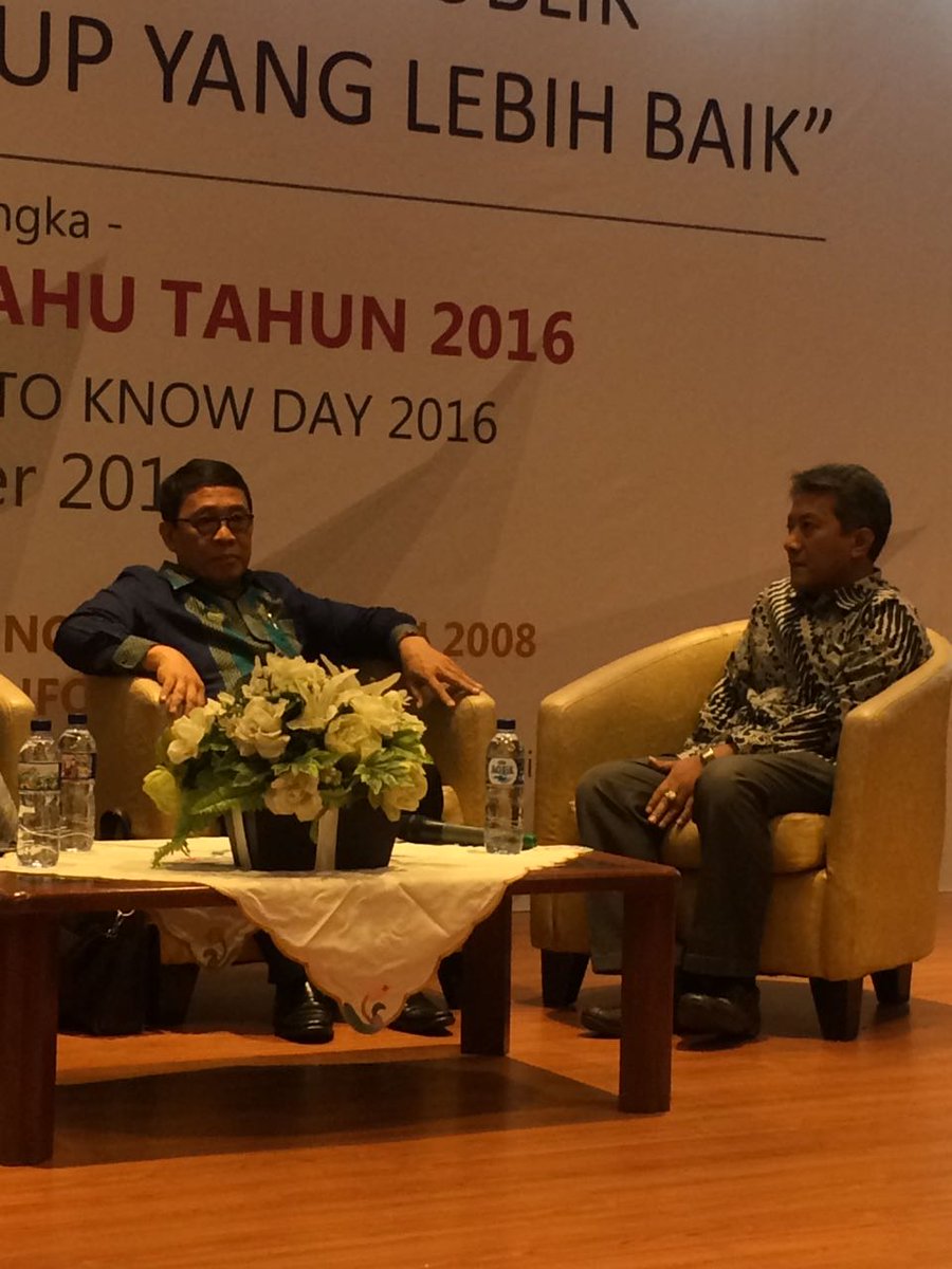 Apa info baru yg km dpt dr Bp. Edmon Makarim <a href="/HukumUI/">Fakultas Hukum UI</a> <a href="/univ_indonesia/">UniversitasIndonesia</a>? #RTKD2016 #KEPOinformasipublik <a href="/kemkominfo/">IsNotSepuh</a>