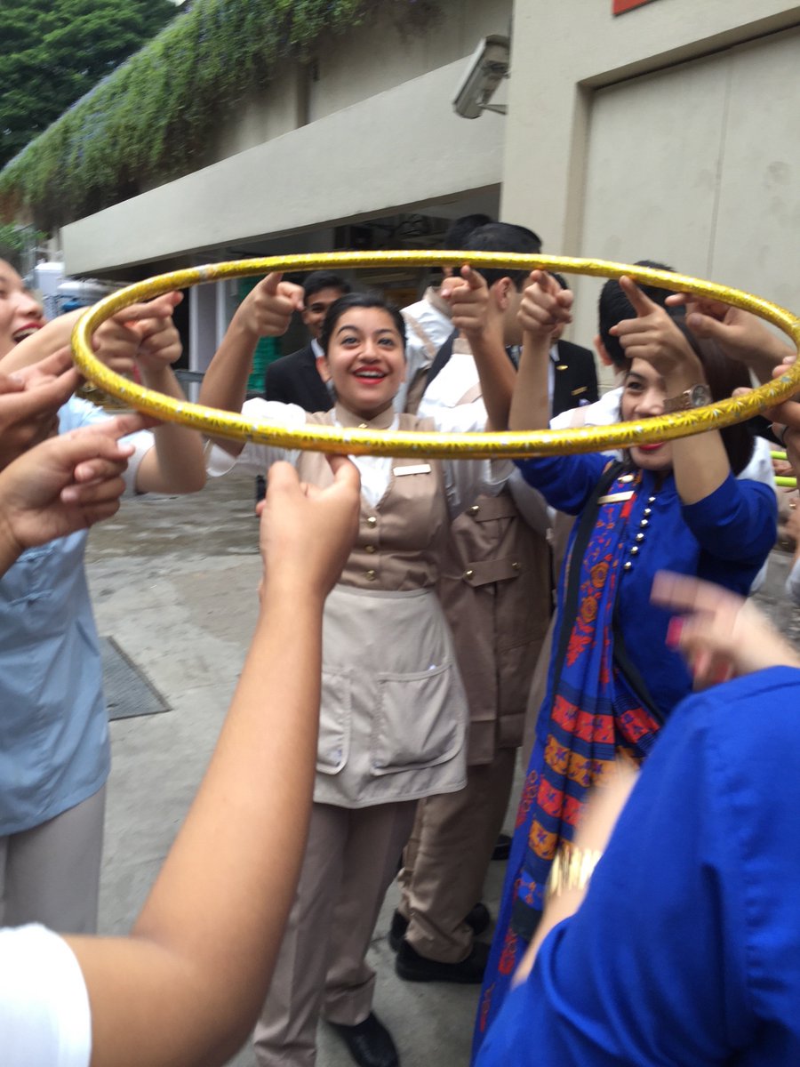 1983incognito's tweet photo. Fun at work #OberoiDirect @OberoiGroup https://t.co/And2Bw4uhS