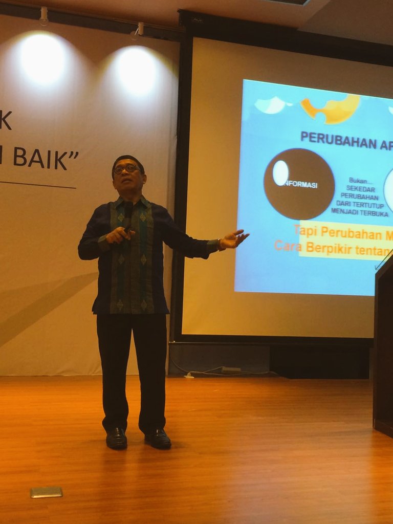 fkppid's tweet photo. Bp.Ismail C: Perubahan yg dibawa UU KIP bkn hny membuka yg tertutup, tp mengubah mindset cara berpikir ttg informasi https://t.co/NJLWiRViMF