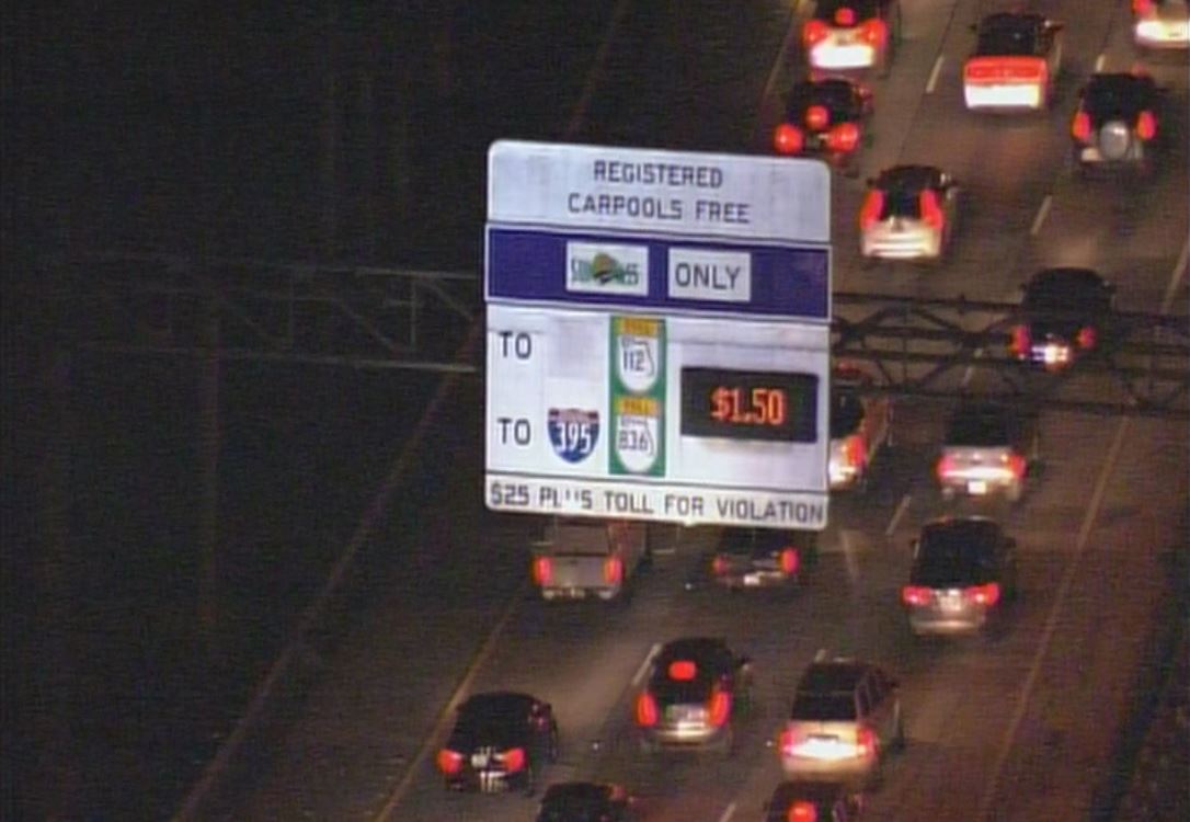 Express Lanes only @ $1.50!! #traffic https://t.co/Lclwui8F6H