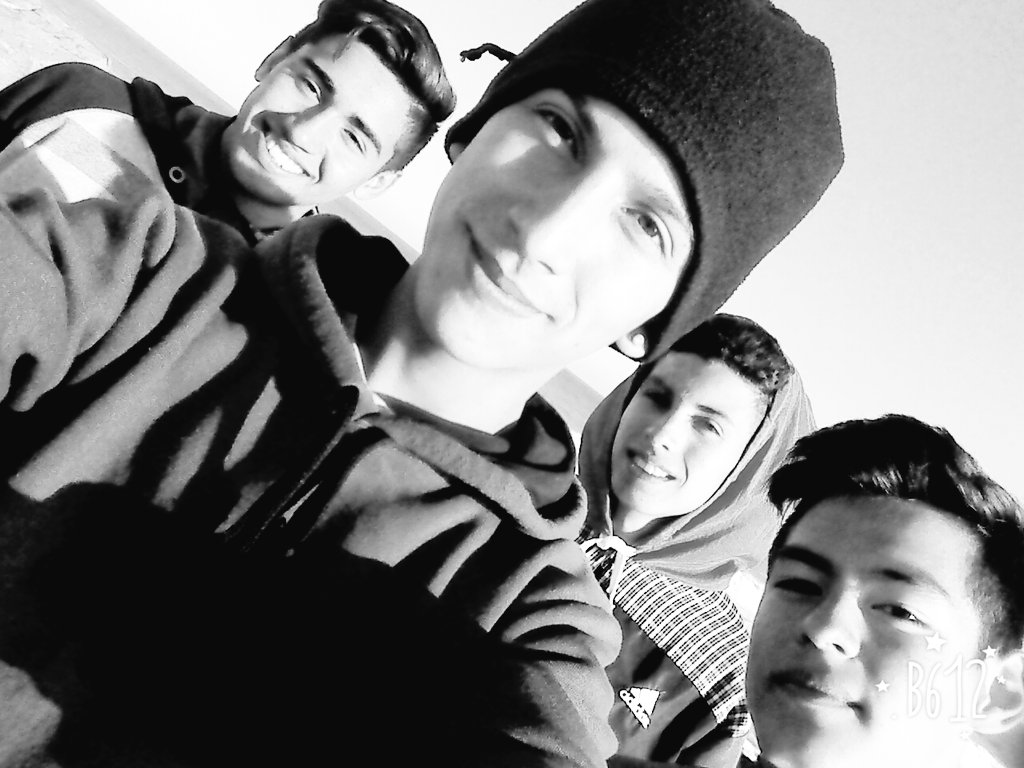 ACOSTA2018's tweet photo. Una 📷 con los brothers https://t.co/j83GsI79Bd
