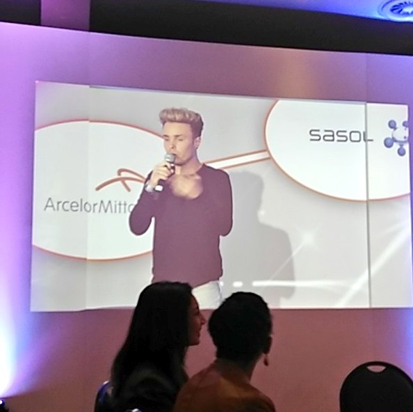 AndineErasmus's tweet photo. @RisingStarSA #RSSummit2016 Enjoying entertainment! Now mentorship! :) :D https://t.co/0DZPatvmCa
