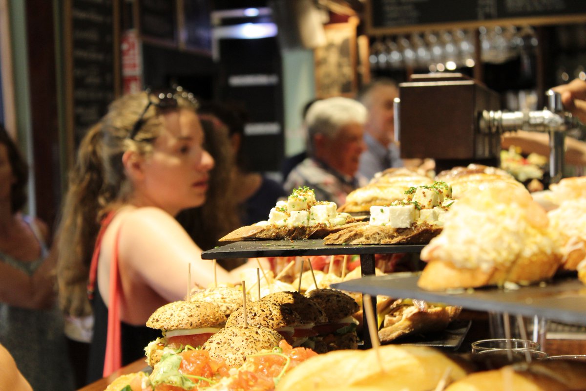 atarigastroteka's tweet photo. "¿Cuál quiero? ¿Cuál voy a comer ahora?"
On egin!
#AtariSS #food #drink #donostia #gastroteka https://t.co/dSVuzwxPs0