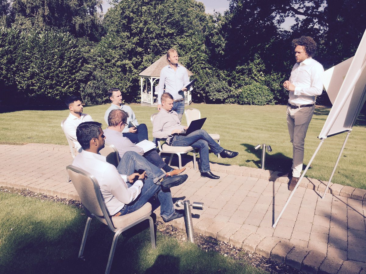 JamesWParsons1's tweet photo. Break out sessions in full flow at @arrowsdigital digital workforce forum. #DWF16 https://t.co/IyxDCxfyB5
