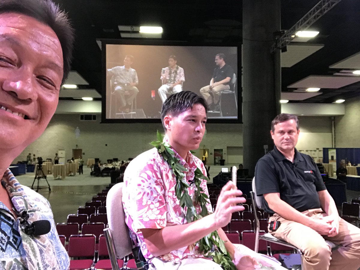 Bytemarks's tweet photo. Proud to moderate a panel to launch @HawaiiHTA's #GoHawaii app with @rbaldemor and @dleuck from @ikayzo #htclive https://t.co/F6vzdDrm2F https://t.co/HR2H3PqcSL