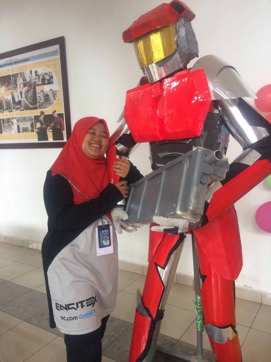 ordinarygurl93's tweet photo. Event dah hbs, sy akan rindu semua especially awak, #engitex16 #Generic16 https://t.co/pzpulPP8Z9