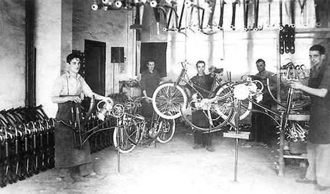 biciHome's tweet photo. En #España llevamos cerca de 100 años fabricando #bicicletas.
https://t.co/h89dQXVohE…/
#PinchaParaSaberMas https://t.co/am9g2FsgSQ