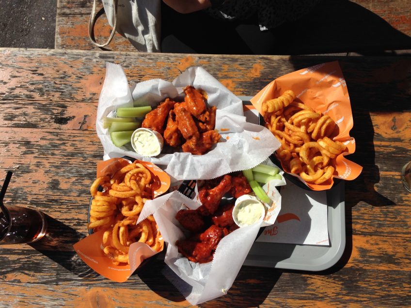 ScoffReviews's tweet photo. REVIEW: Lunch from @OrangeBuffalo at @joker_brighton - are you brave (or stupid) enough to take on the Viper? https://t.co/Q75JpJJhMk #wings https://t.co/IgqiS58m9O