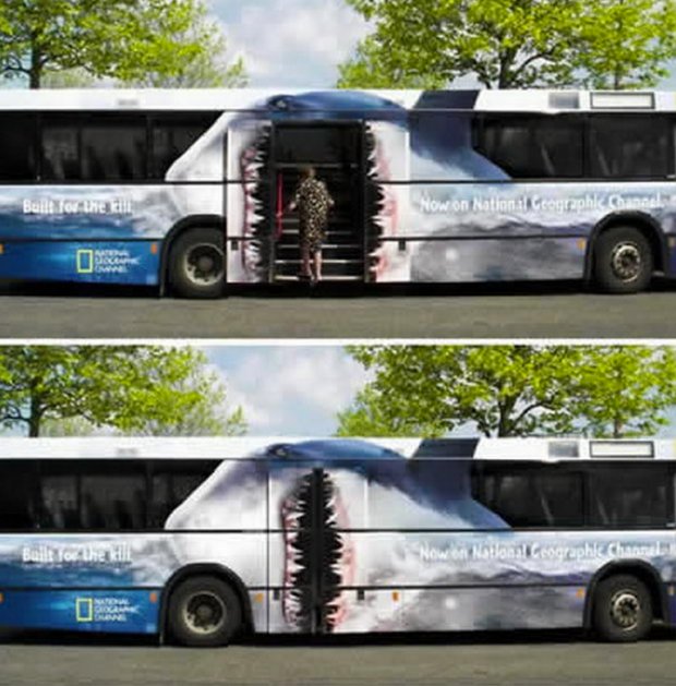 MarketingMixWeb's tweet photo. Nastoupili byste do tohoto autobusu? Reklama na National Geographic.
#nationalgeographic #guerilla #marketing https://t.co/CIl6quZsqY