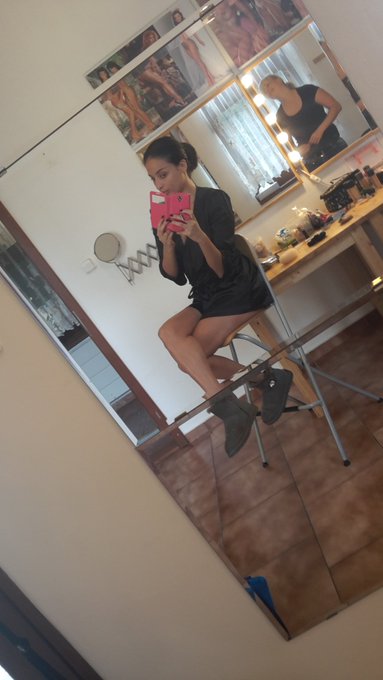 Getting ready for my scene for @SindriveXXX https://t.co/x2DK5hNpA0