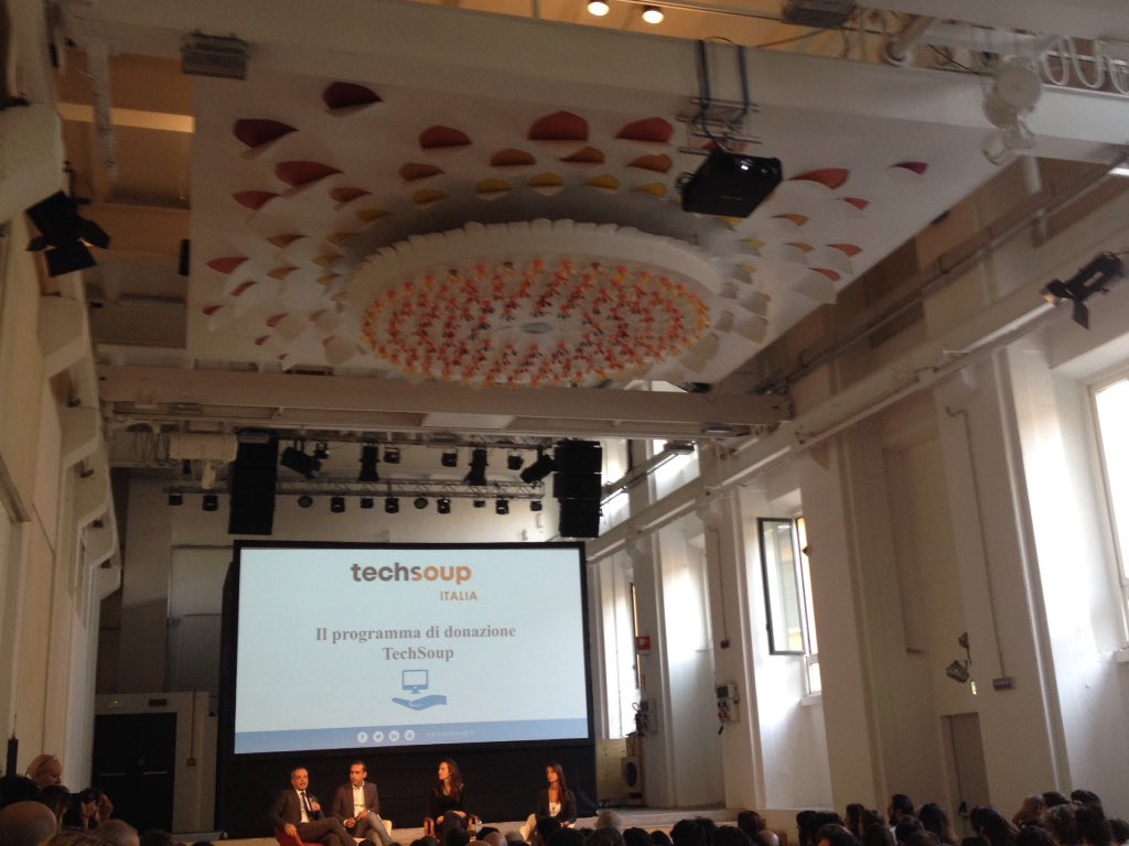 GiuliaBusca's tweet photo. Inizia con @TechSoupItalia e @CariploFactory l'evento #Facebook per le non profit! #milano #digital #event https://t.co/4zTGD6IlrW