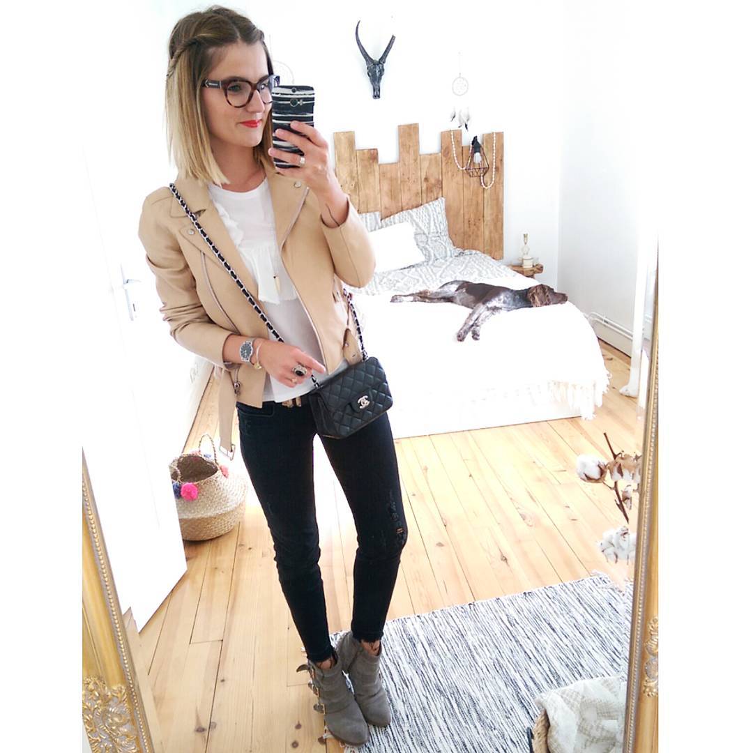 DressingAv_FR's tweet photo. Si vous n'avez pas encore essayé, c'est par ici https://t.co/DTsJXFwEBg
#CHANEL #Blog #Blogging #Mode #Fashion #luxe
©bubblebeadoff https://t.co/MSTNsc7jv3