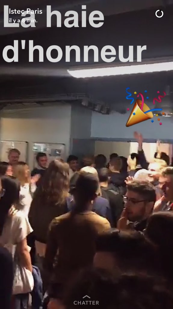 ISTEC_Paris's tweet photo. 😃 Vivez en #live la #rentree2016 des 1ères années #istec en nous suivant sur #snapchat 👻👍🏻😋🎉🙃 https://t.co/vHaRuYQJg0