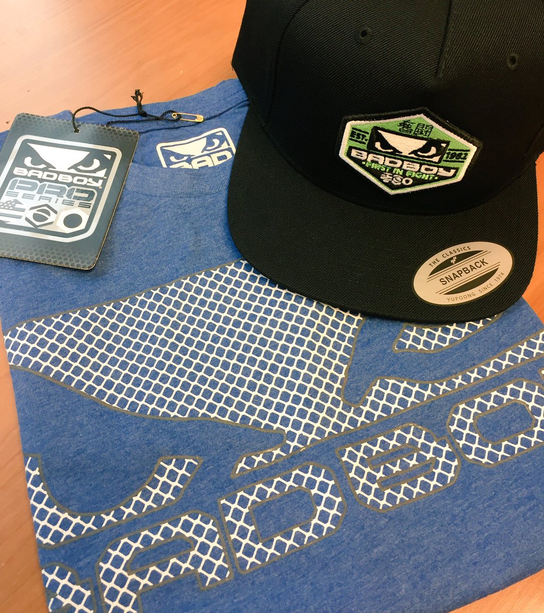 JarnoKukila's tweet image. #EuroFC SKABA! Paina RT ja voita @BadBoy:n setti (arvo 60€). 24h aikaa osallistua! 

👋 Tsekkaa myös huikea lippuetu: veikkaus.fi/fi/edut#!/list…