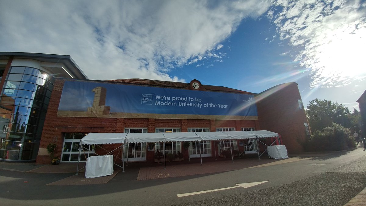HarperAdamsUni's tweet photo. Great welcome for our freshers #harperbound #home2harper #proud https://t.co/tdpca6s4i6