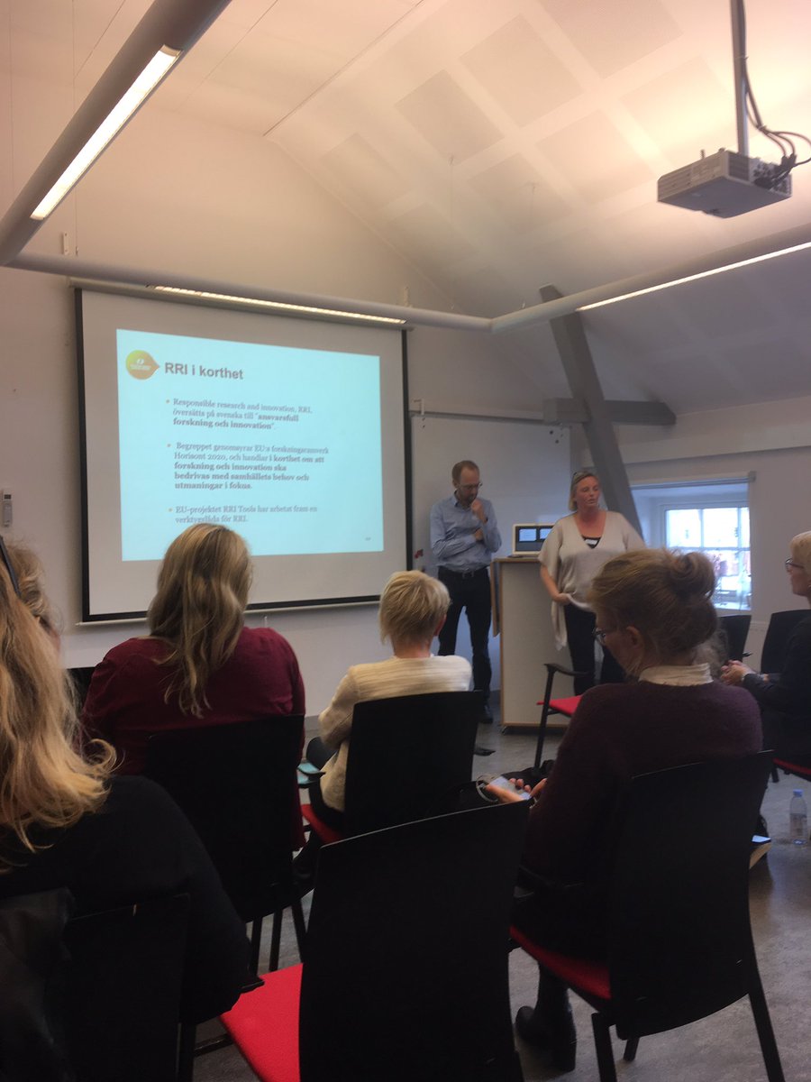 seek_growth's tweet photo. Idag sätter @malardalen_uni oss i jobb.
#sörmlandsdagen https://t.co/QPvGg2iNSU