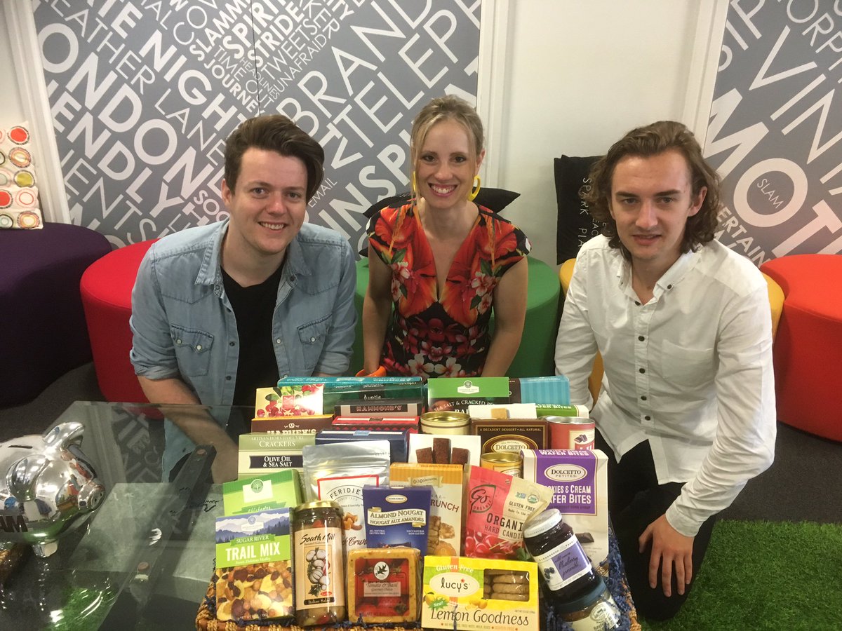 DaisyPack's tweet image. Amazing American goodies from our sister agency thanking us for our work at the ECTRIMS conference, thank you @dna_comms ! #dvgmoment