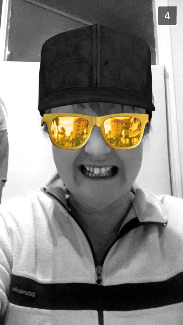 vjloh's tweet photo. i told mum i'm going to miss her when i move out. she added me on snapchat, said we could chat erryday &amp; sent me this winner. I LOVE HER. 🤗💕 https://t.co/aTV0H6yh3N