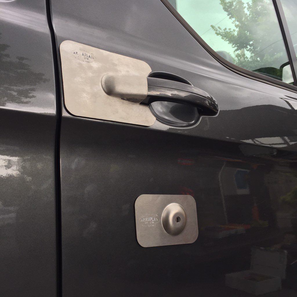 vanlocks's tweet image. We supply and fit van security. Secure your van now!! #armaplate #ford #transit #custom #vansecurity #vanlocks