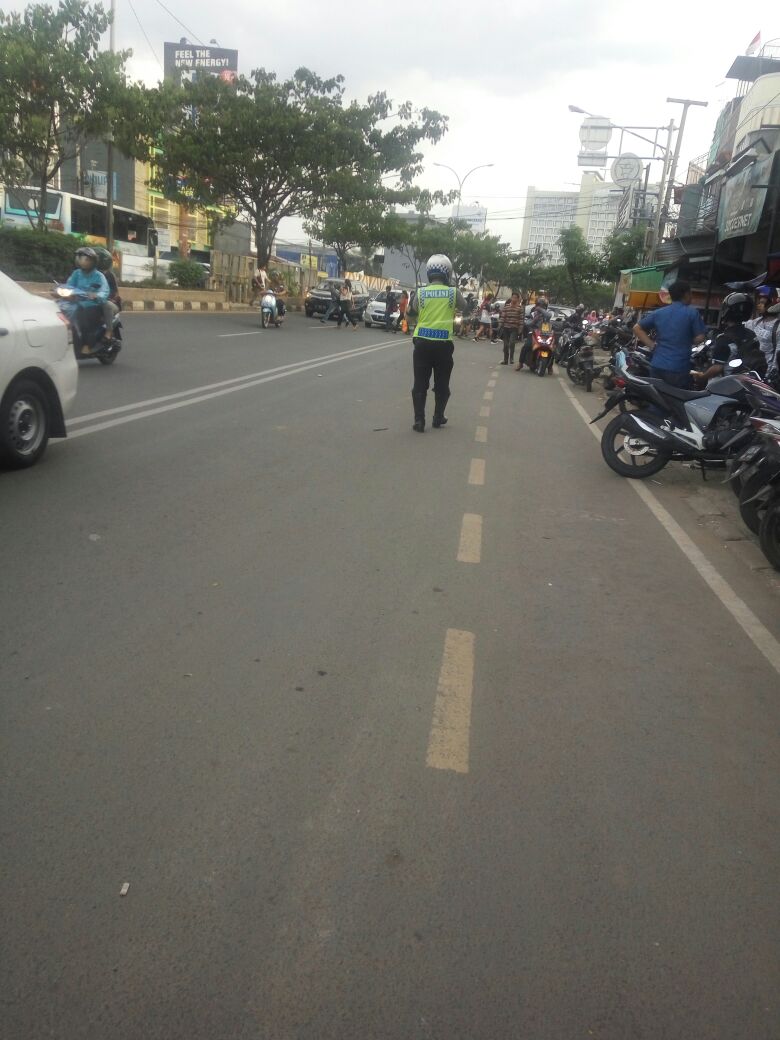 17.02 Wib Lalin Jl.Margonda Depan Univ.Gunadarma Arah Jakarta Terpantau Ramai Lancar. <a href="/TMCPoldaMetro/">TMC Polda Metro Jaya</a>