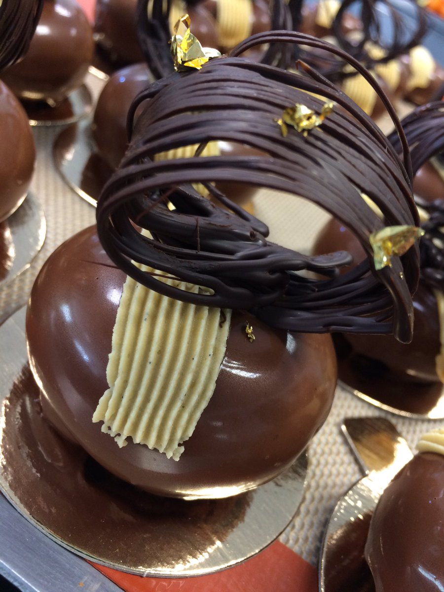 Alto el Sol chocolate pebble- Speciality Desserts <a href="/CacaoBarry_ENG/">Cacao Barry English</a> #academy with <a href="/sarahpatissier/">Sarah Frankland</a> &amp; <a href="/chocolatevic/">Victor Griffiths</a>