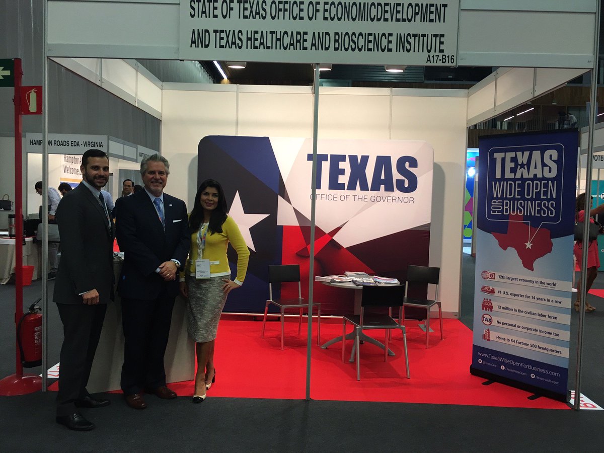 GoBigInTexas's tweet photo. The Gov's Office is proudly representing #Texas w/ @txhbi to promote #txbioscience opportunities @ #BioSpain2016. More to follow! #txlege https://t.co/aEs8NLiBZv