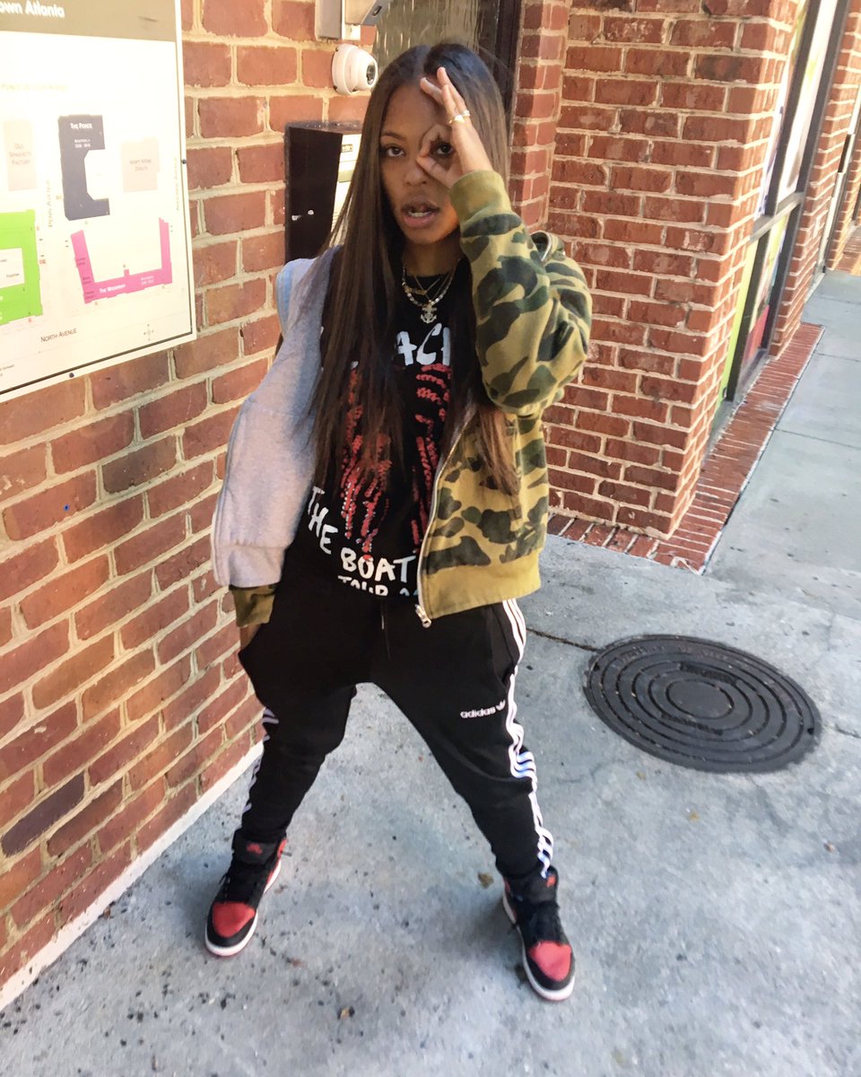 kodieshane's tweet photo. Big glo bby 🤘🏼✨❤️ https://t.co/qYLclAOAkQ