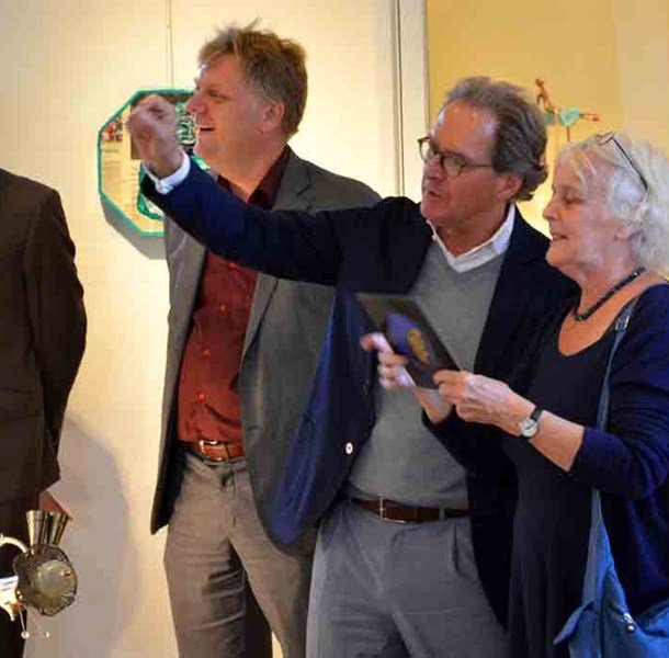 Ook Bossch college verrast door niveau expositie In de periferie van Jeroen Bosch.  halloheusden.nl/artikelen/arti… <a href="/gemheusden/">gemeente Heusden</a> <a href="/FocolareNI/">Focolare NI</a> #kunst