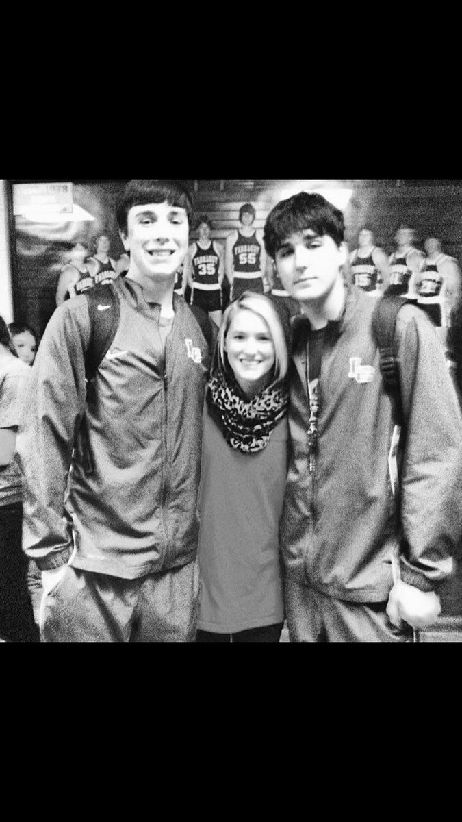 dakotacap's tweet photo. Happy birthday @pacedjosh and @Swarddddddd I hope y'all both have a wonderful day today. 🎈🎈 https://t.co/evkgTtJRH6