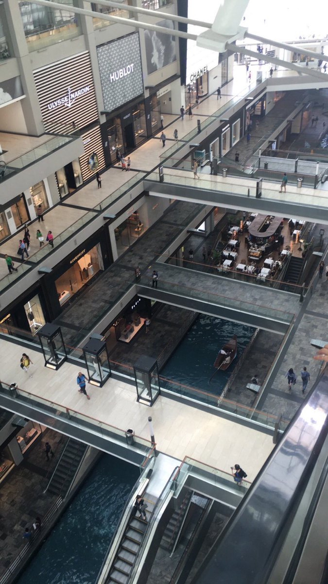 Juice_Cooper's tweet photo. Century III Mall 
West Mifflin, Pa😍😍😍 https://t.co/FbDY2Q3FRK