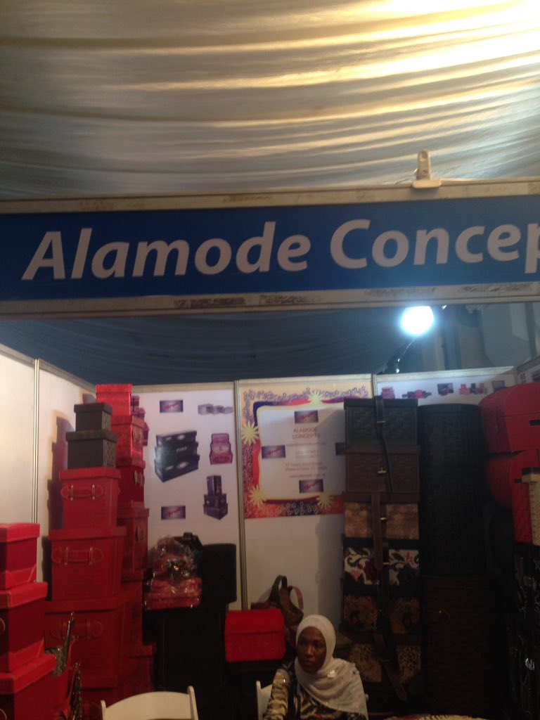 lindaOchugbua's tweet photo. @BusinessDayNg @Iamfrankelean @tessbabee @bryandemetris @isaacanyaogu1 @nkemose @TobyDonut #almode concepts https://t.co/QlHzbvpNBW