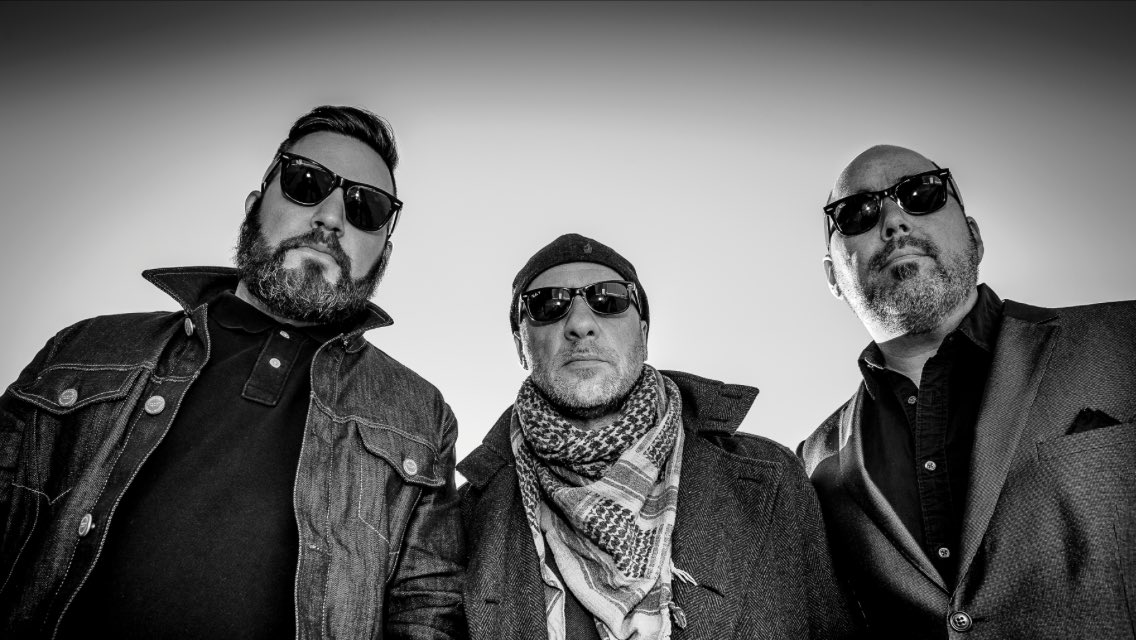 Excited for <a href="/MonkeyJunkBand/">MonkeyJunk</a> Sept 30 <a href="/TheArdenTheatre/">ArdenTheatre</a> ...They may have a few copies of the yet to be released "Time to Roll" album for sale!