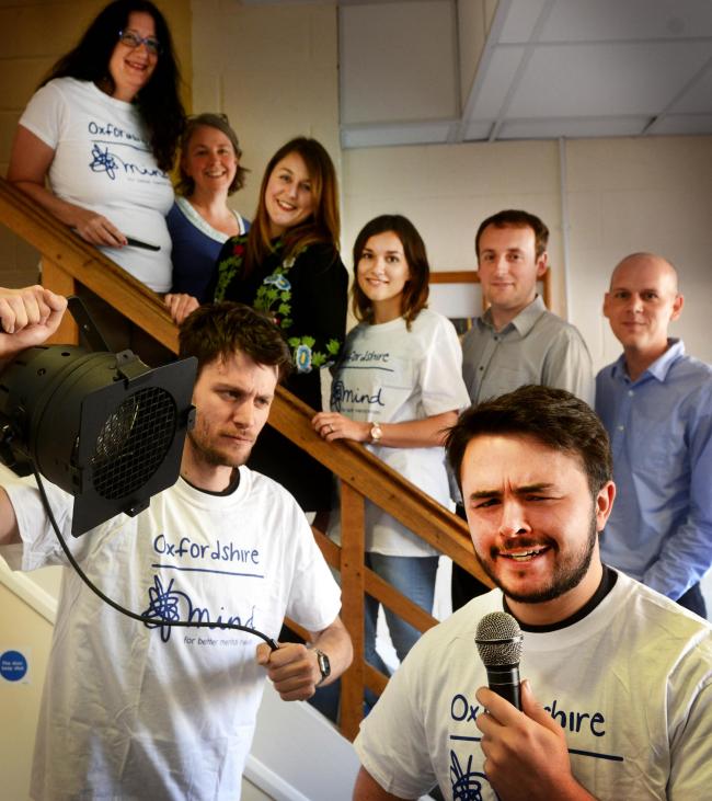 Alex_Farrow's tweet photo. @HarryHouseham and I handed over £2000 to @oxfordshiremind from @ComedyJericho and @CollegeComedyN Big thanks to @jericho_cafe! https://t.co/SKTpASVV0P