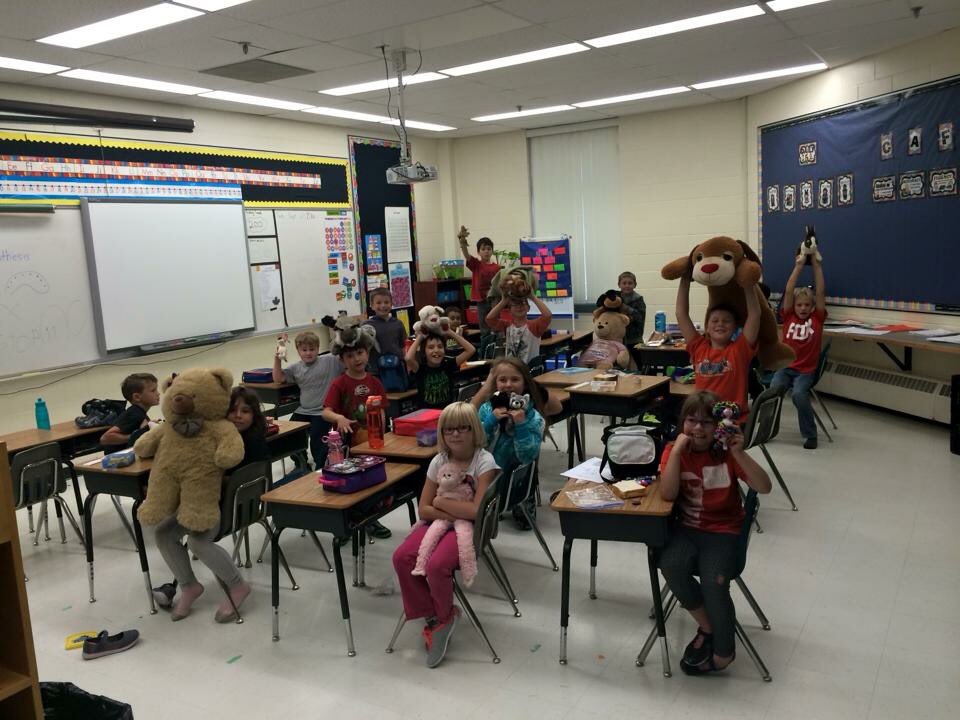 MarshallNWSD's tweet photo. Bring a stuffie to school day @MarshallNWSD #teddybears https://t.co/wDdWjFvlAh