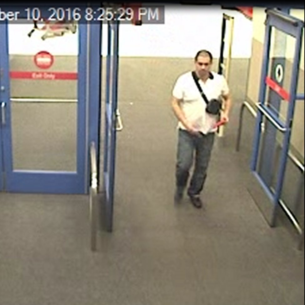 kcpolice's tweet image. Police need help identifying 5 people using a stolen credit card from same victim at Target and Best Buy. Any info please call 816-413-3471.