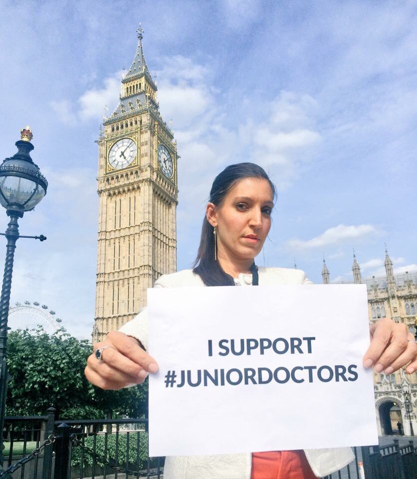 DrRosena's tweet photo. A big win for #JuniorDoctors - Jeremy Hunt cannot impose the contract. 

I call for an urgent inquiry into why he let the dispute go so far! https://t.co/JleVtLfsA5