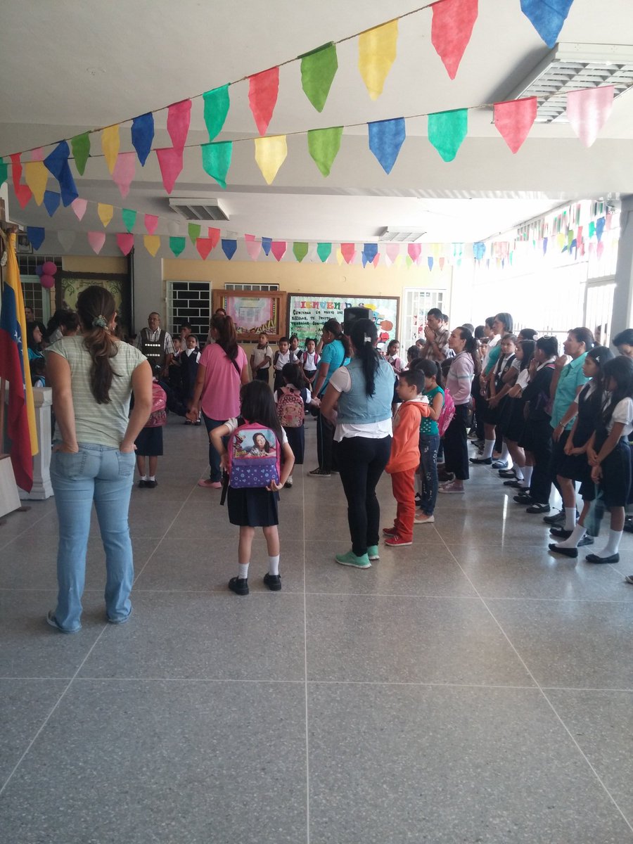 Escuela Bolivariana. Alianza  <a href="/dfs25sc/">dfs25sc</a>. <a href="/MunicipioSC/">SalaSanCristóbalZET</a>. <a href="/SilvaEleazarL/">Eleazar López Silva</a>