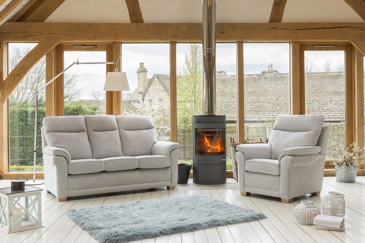 EngCastleFurn's tweet image. We have just taken delivery of the pretty Alstons Oregon 2str Sofa and Power Rec Chair! #alstonssofas #qualitysofas #recliners