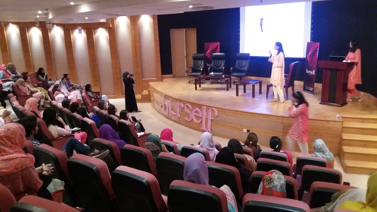 herselfpk's tweet photo. Wafa Tahir running her #startup Funparay. Look out for these cool hand printed T-shirts.
#HerselfGraduation #HerselfStars https://t.co/xDSDE9svco