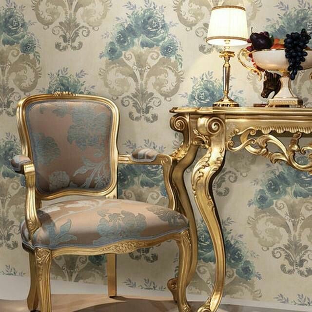 GuiliannaSac's tweet photo. #chairs #wallpaper #flowers #vintage #clasico #Pandeoro #luxury #designclassic #capittone #furniture #tapiceria 📞944401010 (whatsaap) citas👍 https://t.co/pD8VA0MvLL