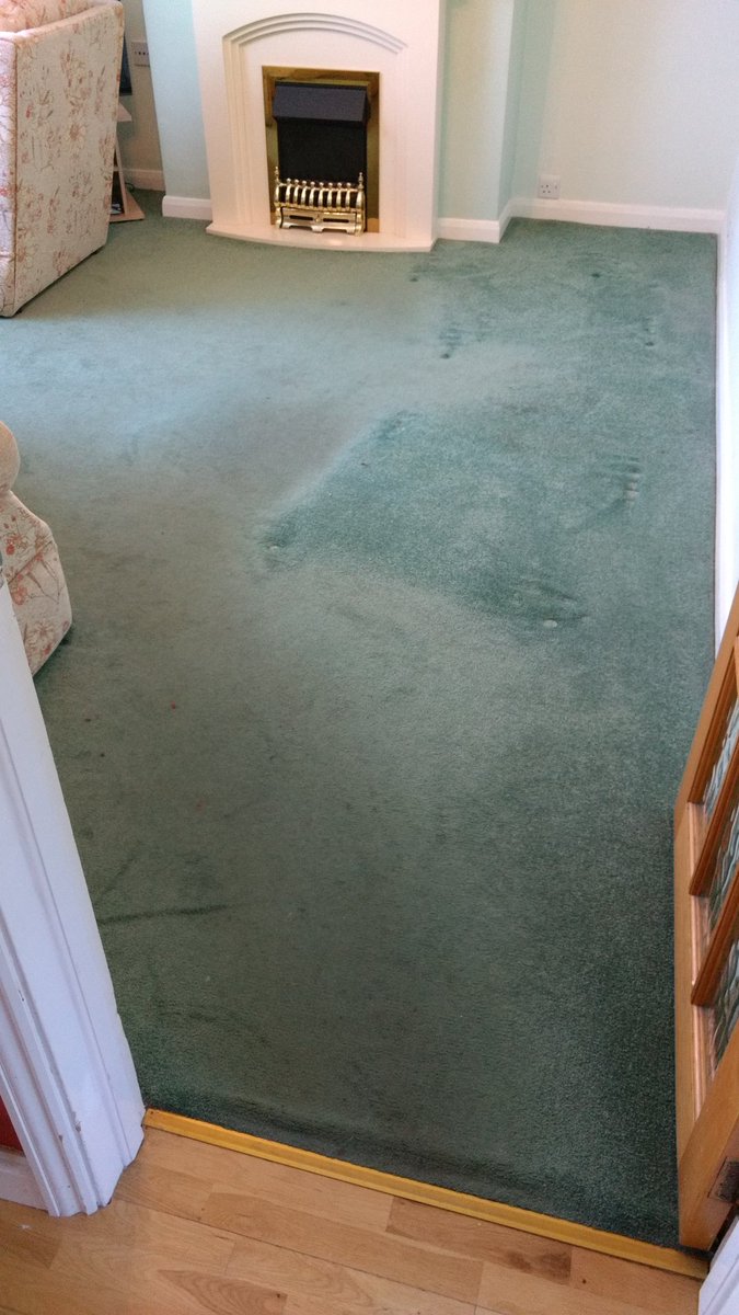 RCPCarpetClean's tweet photo. Residential carpet cleaning in #Caterham #Before&After #Hygiene #Deodorising https://t.co/YfCDiI7l1N https://t.co/4p4mL5EU5X