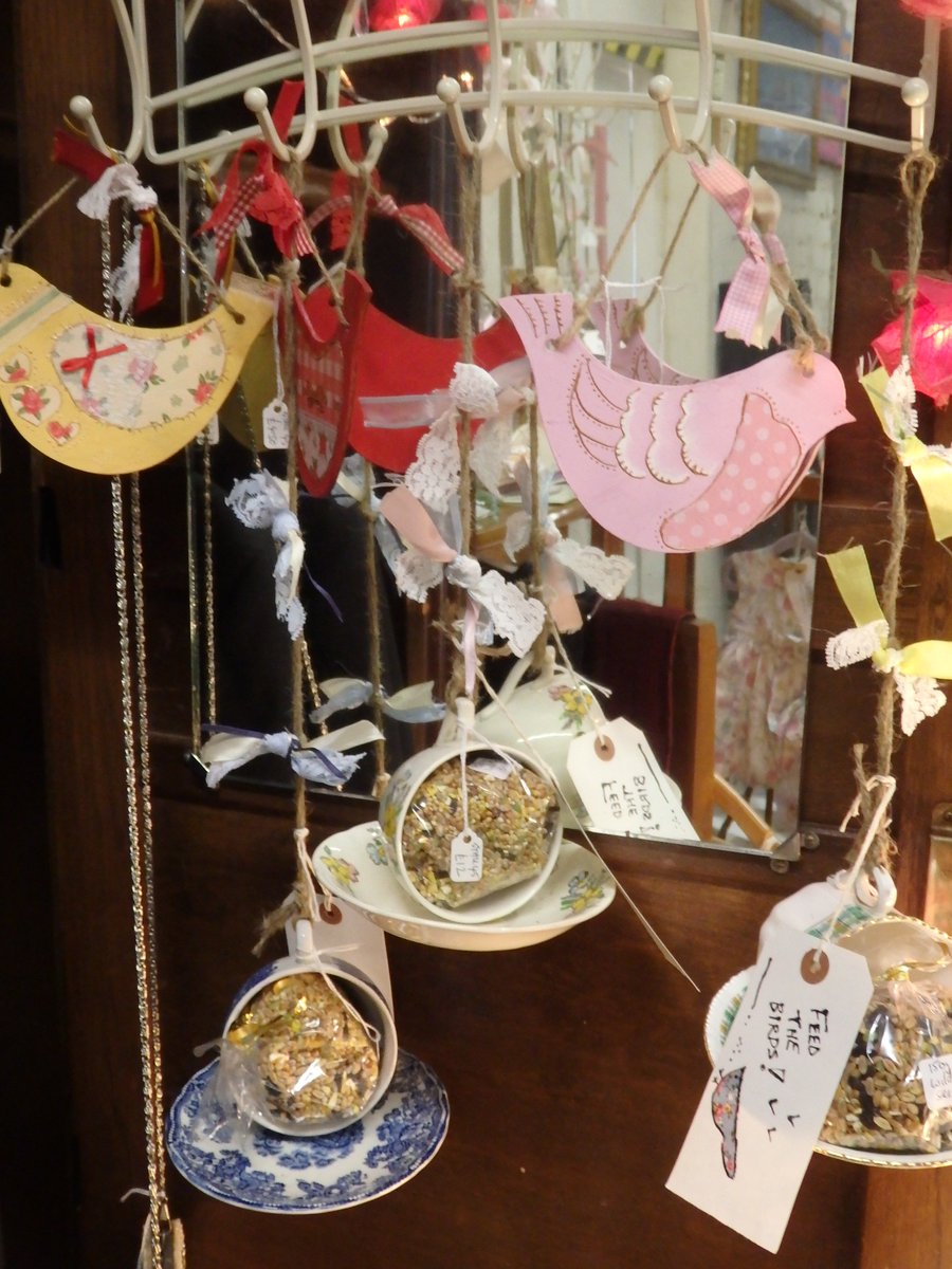 TheRegentBpool's tweet photo. @TheRegentBpool Stall 40 #TeaCupAndBird #TheRegent #Blackpool #Lancashire #Vintage #Cafts #BirdFeeders #Homemade https://t.co/tL3x4RPAbd https://t.co/5ICloyloKu