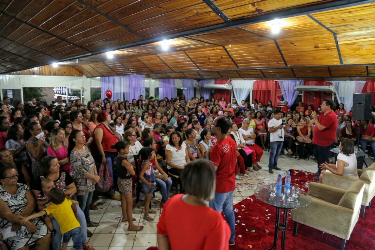 lulacabralpe's tweet photo. Levando nossas propostas para as mulheres de nosso município.
#VoltaLulaCabral #EquipeLC https://t.co/oUl8YNereK