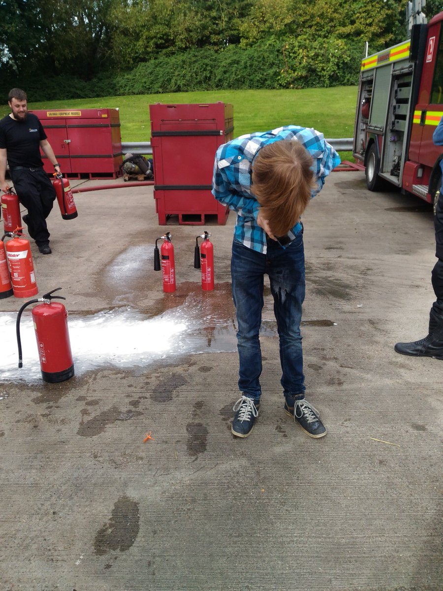 HIVE_Hull's tweet photo. What happens when a foam fire extinguisher has a leaky hose https://t.co/j4LnwaXPq0
