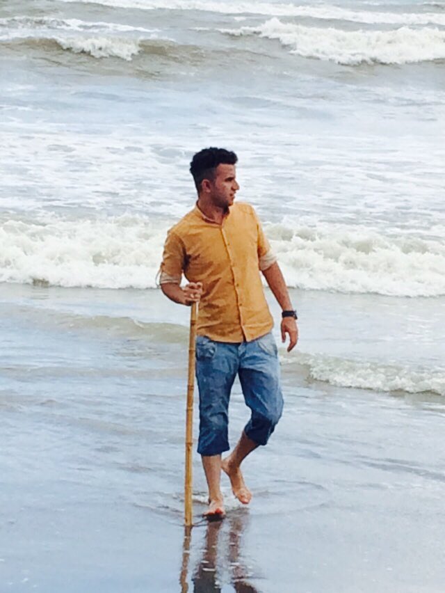 كالماء انتي لاحياة من دونك
اغرقيني بحبك ...