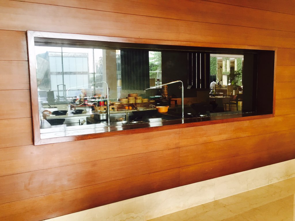 Manisha94676635's tweet photo. Live kitchen at oberoi gurgaon @OberoiGroup #OberoiDirect https://t.co/EB8nZOavfQ